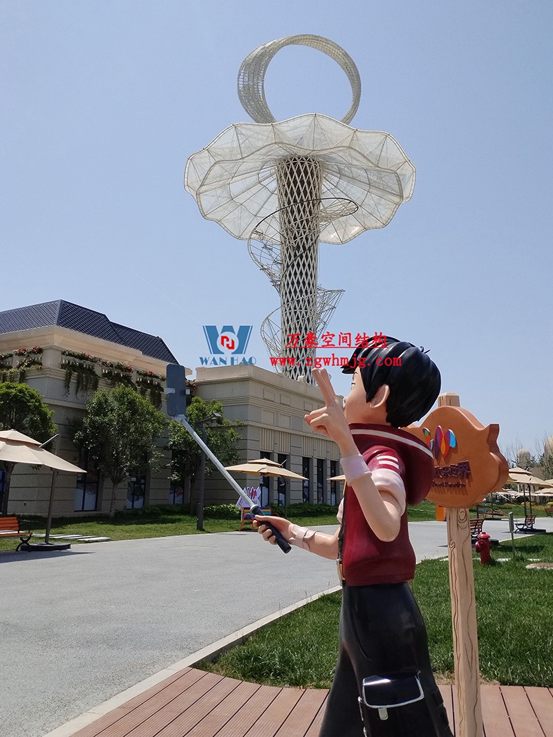 身姿輕盈，造型優(yōu)美的膜結(jié)構(gòu)建筑