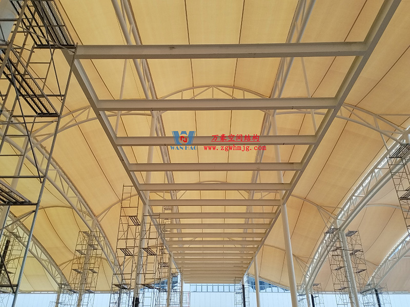 浙江真愛毯業(yè)科技有限公司廠房三屋面膜結(jié)構(gòu)工程完工大吉！