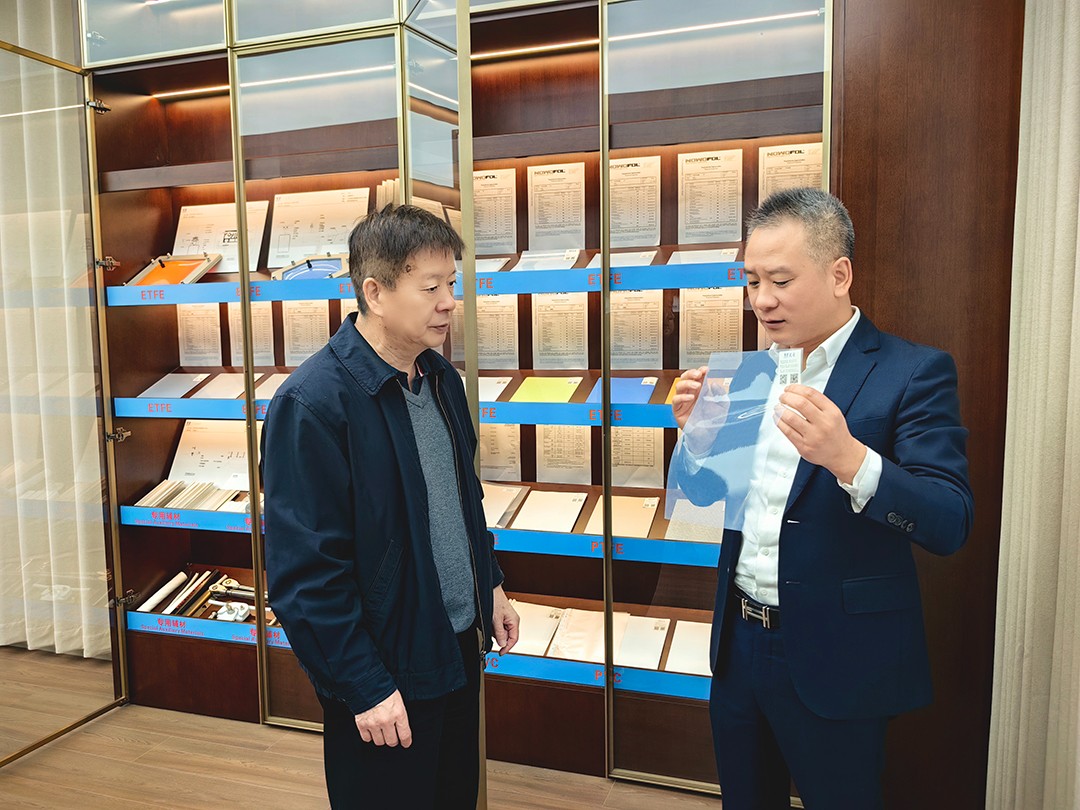 中國鋼結構協(xié)會空間結構分會領導專家一行蒞臨萬豪考察指導工作