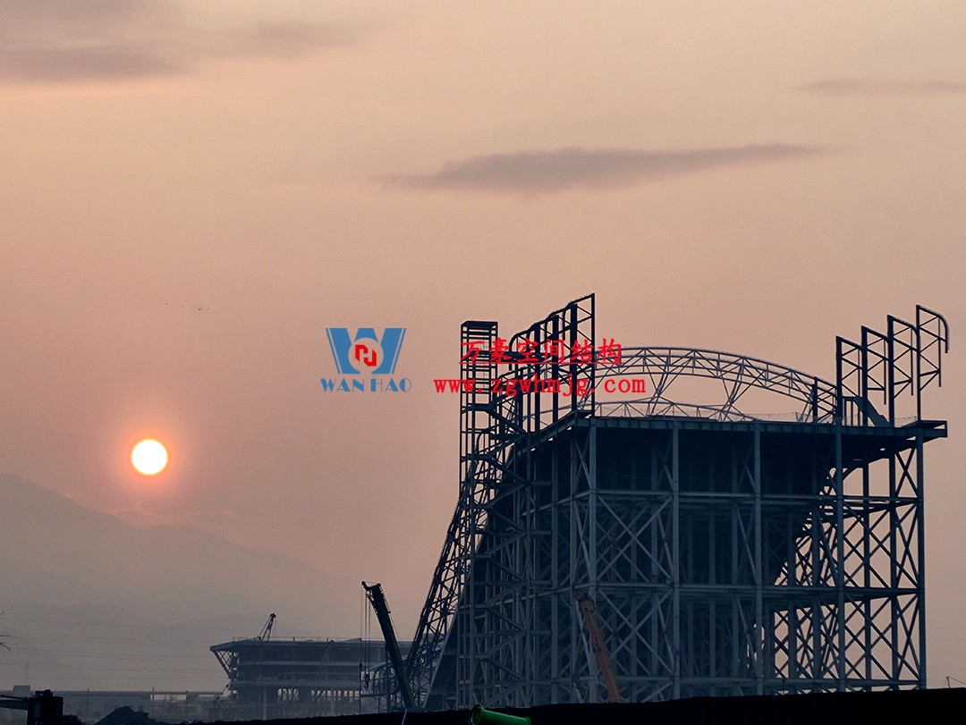 馭風逐沙，織就賽道美學——比亞迪紹興嵊州賽車場干拔沙坡觀景平臺鋼膜結構