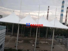 張拉膜結(jié)構(gòu)雨棚遮陽棚好嗎？為什么張拉膜雨棚遮陽棚如此受歡迎？