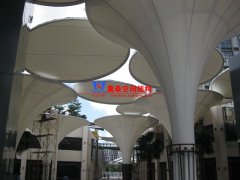 膜結(jié)構(gòu)建筑如何避免積水生成？膜結(jié)構(gòu)防止積水的方法是什么？