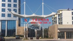 膜結(jié)構(gòu)建筑如何設(shè)計(jì)排水？張拉膜結(jié)構(gòu)排水設(shè)計(jì)需要考慮哪些問題？